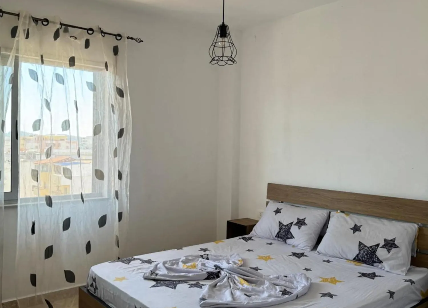 Apartment 2 Min Away From Beach Durres